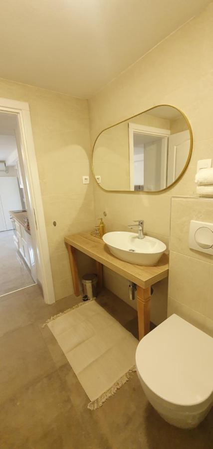 Aneli Rooms & Apartament โรวีน ภายนอก รูปภาพ